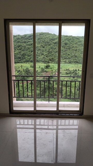 Room in 1 BHK Apartment at Kendale Emeralds, Badlapur East – for Sale