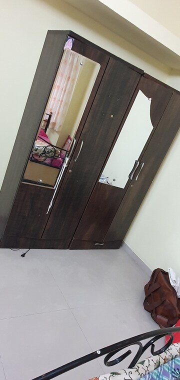 Furnished Amenities in 2 BHK Apartment at Tyagi Uttam Plaza, Kharadi – for Rent