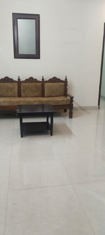Kitchen in 1 BHK Builder Floor at Dlf Phase I – for Rent