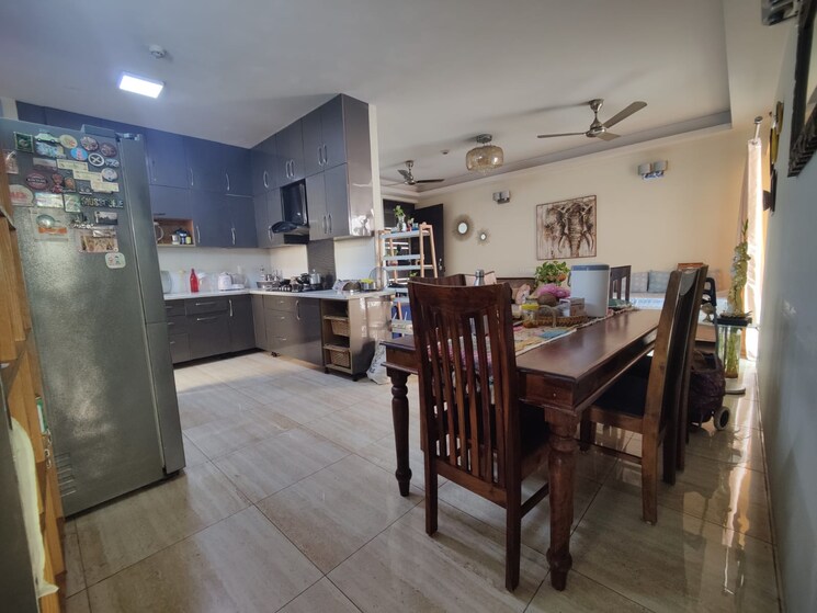 Gym, landcraft-golf-links 3 Bedroom 2000 Sq.Ft. Apartment In Pandav Nagar Ghaziabad 8976537