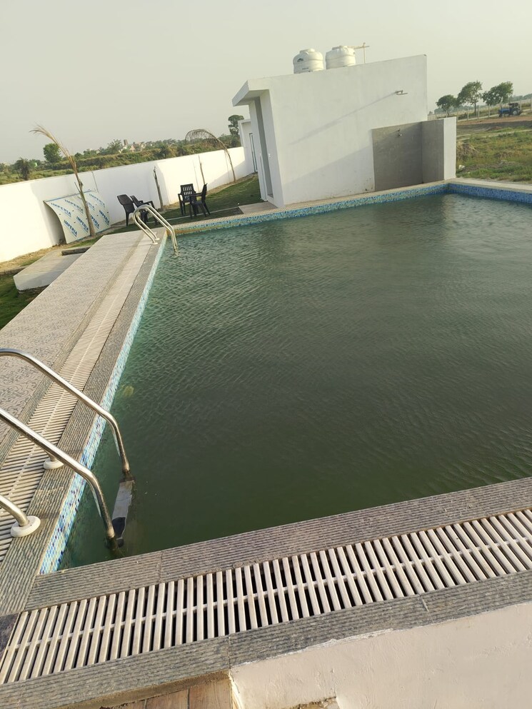 Exterior View, sector 30 yamuna expressway  220 Sq.Yd. Plot In Sector 30 Yamuna Expressway Greater Noida 8976543