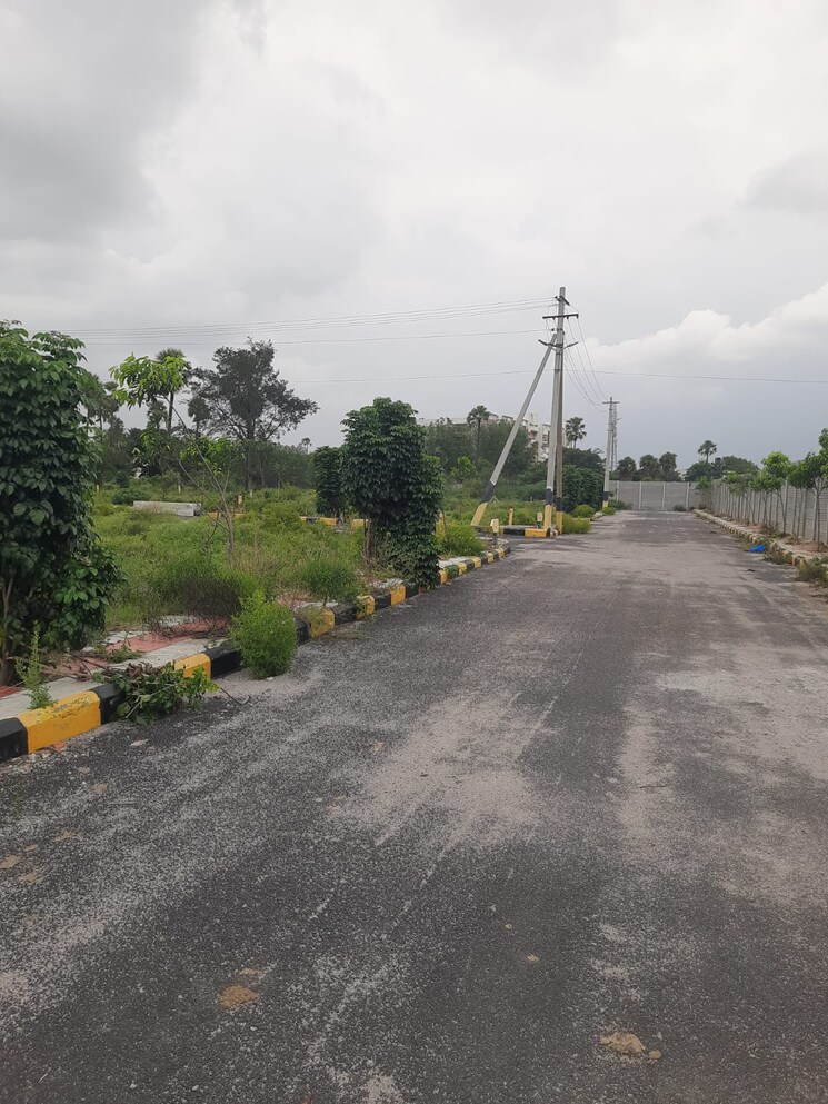 Garden, ghatkesar  150 Sq.Yd. Plot In Ghatkesar Hyderabad 8976547