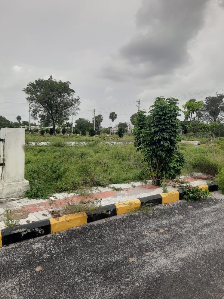 Garden, ghatkesar  150 Sq.Yd. Plot In Ghatkesar Hyderabad 8976547