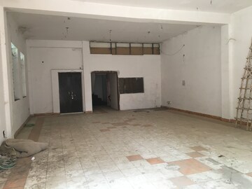 Room in  Office Space at Sector 63 – for Rent