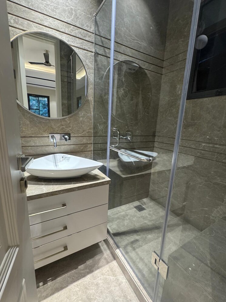 Bathroom, greater kailash i 4 Bedroom 2100 Sq.Ft. Builder Floor In Greater Kailash I Delhi 8976495