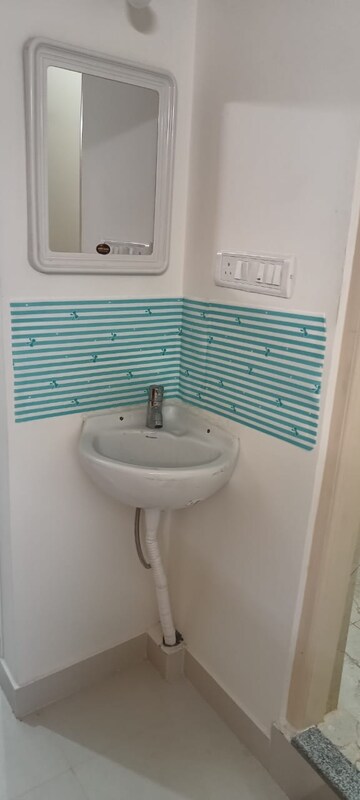 Bathroom in 1 BHK Apartment at Hoodi – for Rent