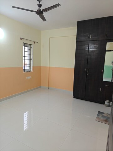 Room in 2 BHK Apartment at Bhavya Lake Vista, Sarjapur Road – for Rent