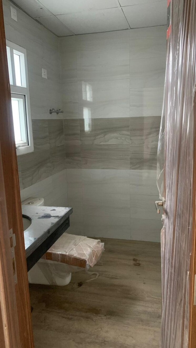 Bathroom, sanchar-nest-palm-valley 3 Bedroom 1280 Sq.Ft. Apartment In Wave City Ghaziabad 8976610
