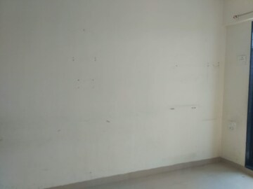 Room in 2 BHK Apartment at Gagangiri Laxman Tower, Dahisar West – for Sale