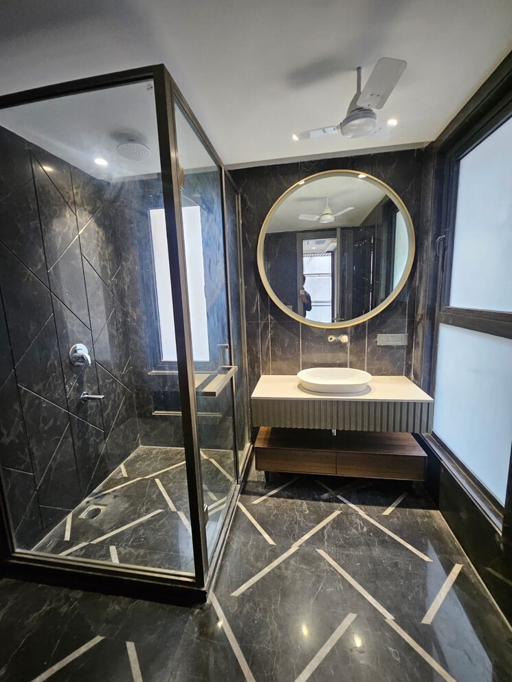 Gym, greater kailash i 3 Bedroom 1450 Sq.Ft. Builder Floor In Greater Kailash I Delhi 8976638