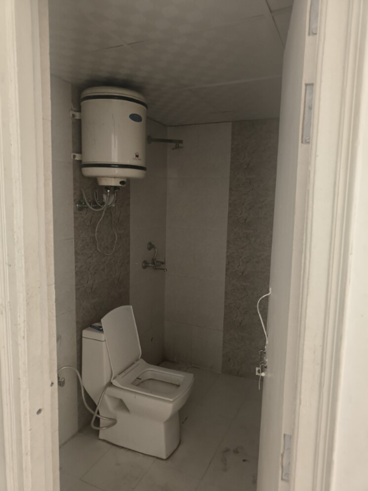 Bathroom, supertech-ecovillage-iii 3 Bedroom 1275 Sq.Ft. Apartment In Sector 16b Greater Noida Greater Noida 8976688