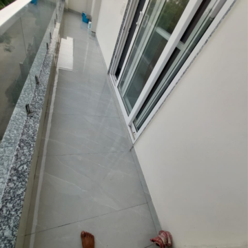 Building Lobby in 2.5 BHK Builder Floor at Sector 23 – for Rent