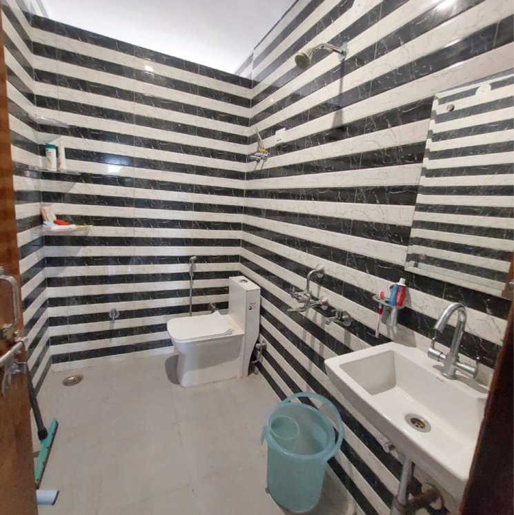 undefined, sector 23 2.5 Bedroom 1200 Sq.Ft. Builder Floor In Sector 23 Gurgaon 8976726