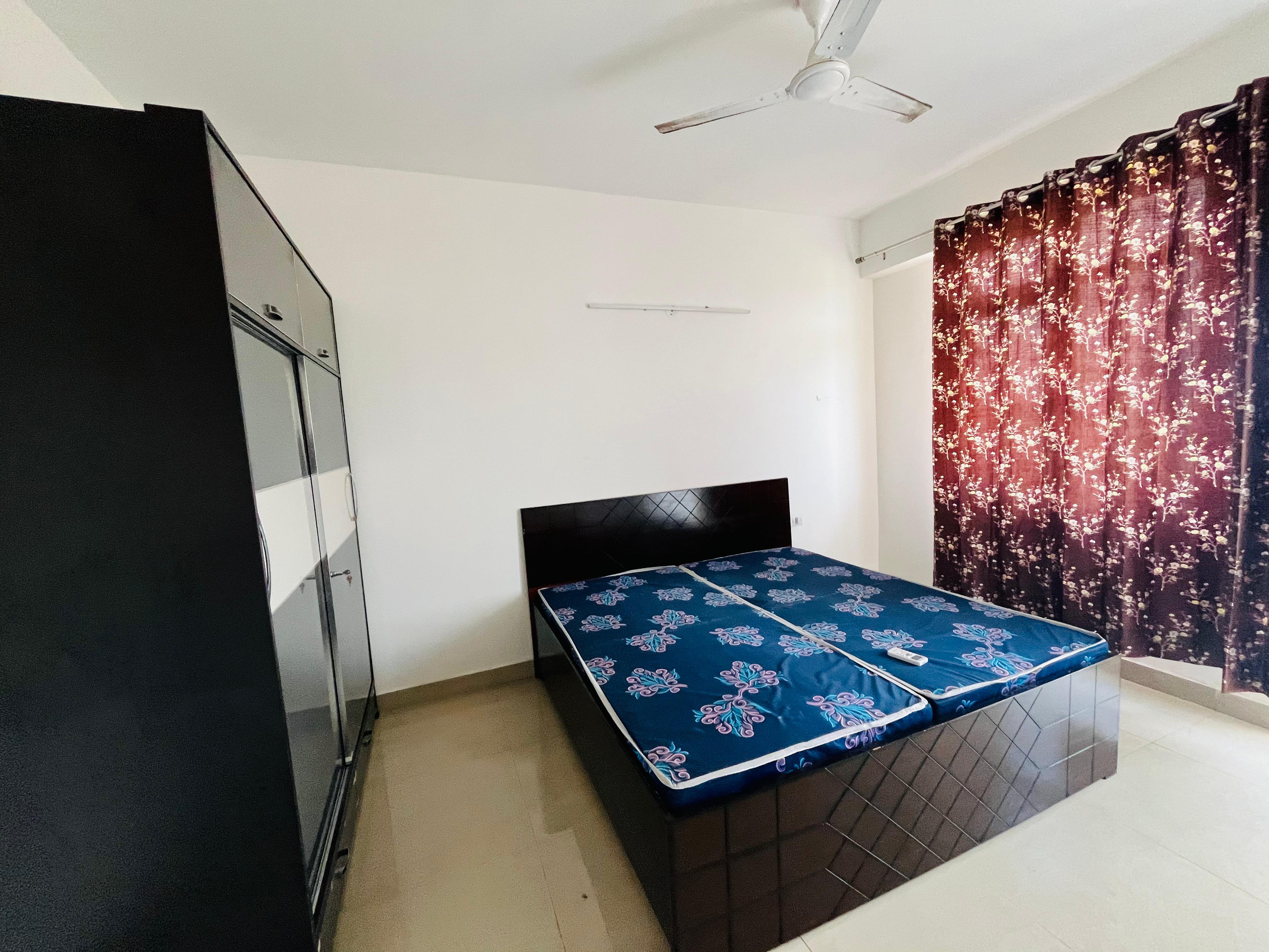 2 BHK Apartment For Sale in Suncity Avenue 76