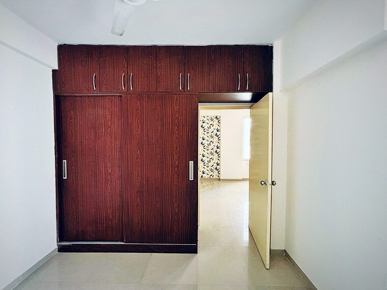 Room, shree-vardhman-green-court 2 Bedroom 690 Sq.Ft. Apartment In Sector 90 Gurgaon 8976719