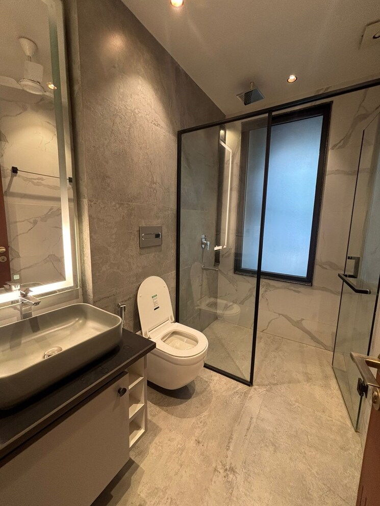 Bathroom, ansal-sushant-lok-i 4 Bedroom 300 Sq.Ft. Builder Floor In Sector 43 Gurgaon 8976736