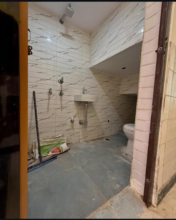 Bathroom in 3 BHK Builder Floor at Sector 33 – for Sale