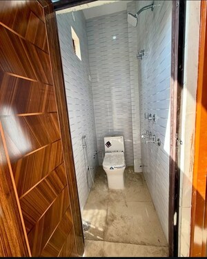 Bathroom in 3 BHK Builder Floor at Sector 33 – for Sale