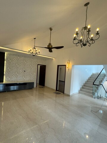 Room in 4 BHK Apartment at Yelahanka – for Rent