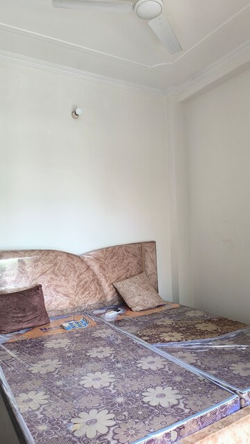 Living Room in 1 BHK Builder Floor at Sushant Lok 3, Sector 57 – for Rent