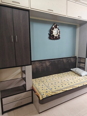 Bedroom in 2.5 BHK Apartment at Dimple Madhuban, Borivali West – for Rent