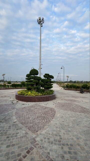  Plot – Exterior View View at Kisan Path - for Sale