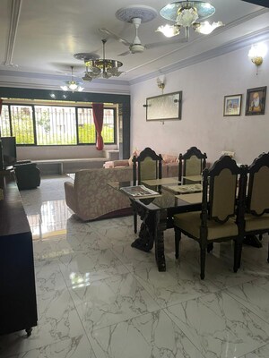 Gym in 4 BHK Apartment at Jewel Palace, Khar West – for Sale