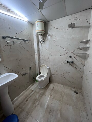 Attached Bathroom in 2 BHK Builder Floor at Sector 43 – for Rent