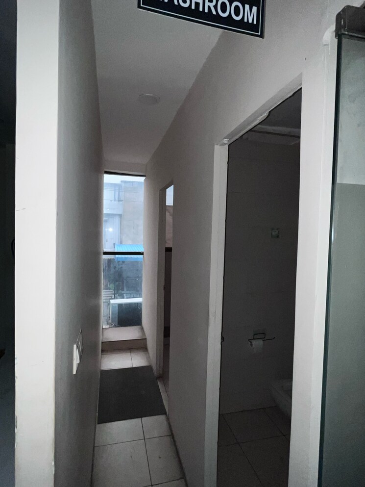 undefined, sector 2 Commercial Office Space 2800 Sq.Ft. In Sector 2 Noida 8976845