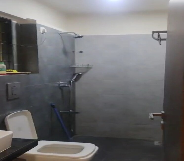 Bathroom, matunga east 3 Bedroom 1100 Sq.Ft. Apartment In Matunga East Mumbai 8976826