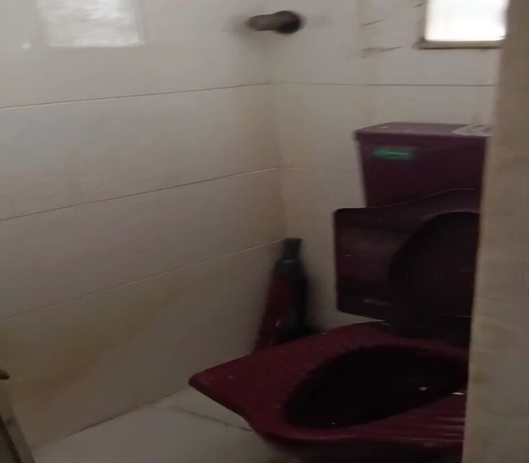 Bathroom, matunga west 1 Bedroom 425 Sq.Ft. Apartment In Matunga West Mumbai 8976849