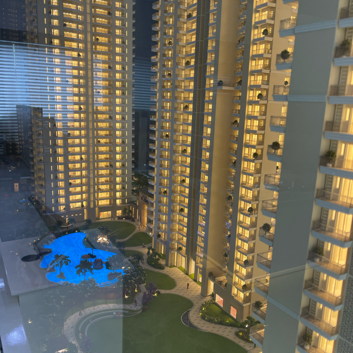 3.5 BHK + Pooja Room,Extra Room 3007 Sq.Ft. Apartment in SKA Destiny One