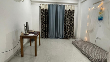 Bedroom in 3 BHK Builder Floor at Sector 27 – for Rent