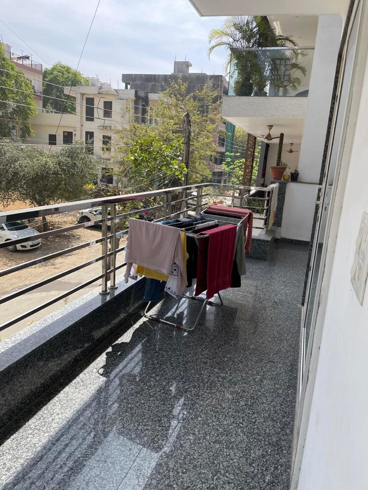 Balcony, sector 27 3 Bedroom 1784 Sq.Ft. Builder Floor In Sector 27 Gurgaon 8976865