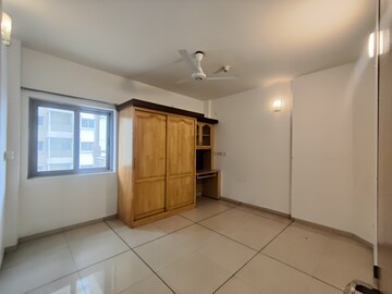 Room in 3 BHK Apartment at Bearys Lakeside Habitat, Sahakara Nagar – for Rent