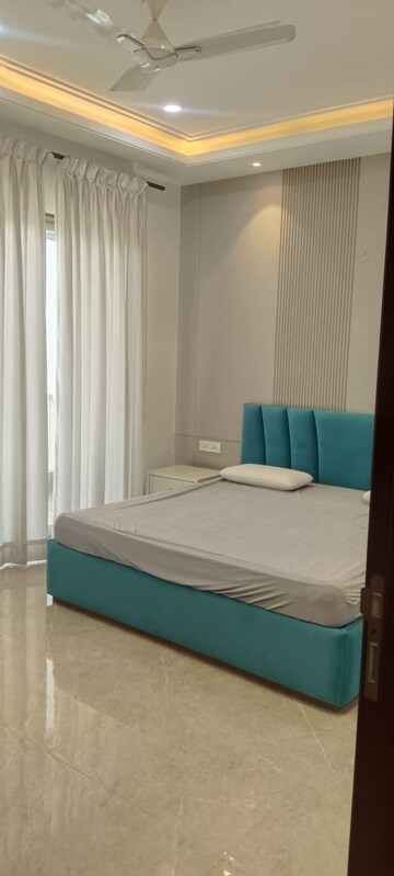 Bedroom in 3 BHK Villa at Sector 100 – for Rent