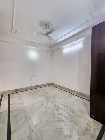 1 BHK Builder Floor For Rent in Chattarpur