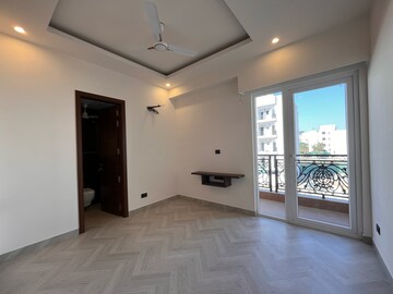 Room in 3 BHK Apartment at Anant Raj The Estate Residences, Sector 63a – for Rent