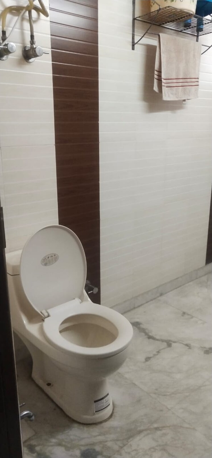 Bathroom, sector 108 3 Bedroom 2800 Sq.Ft. Independent House In Sector 108 Noida 8976976