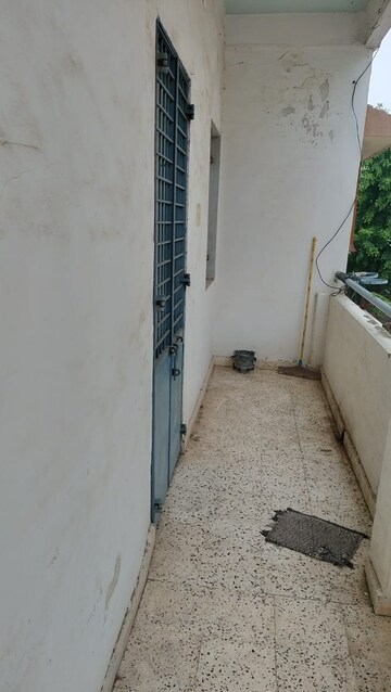 Balcony in 1 RK Villa at Jivraj Park – for Rent