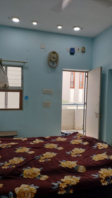 Bedroom in 1 RK Villa at Jivraj Park – for Rent