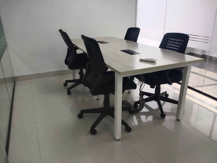 Team Area, south tukoganj Commercial Office Space 2000 Sq.Ft. In South Tukoganj Indore 8976945