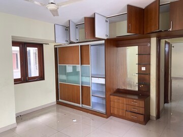 Room in 3 BHK Apartment at Embassy Habitat, Palace Road – for Sale
