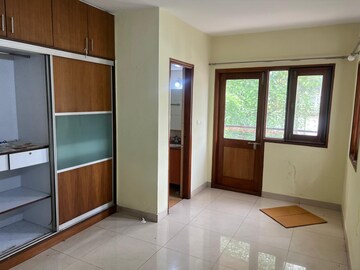 Room in 3 BHK Apartment at Embassy Habitat, Palace Road – for Sale
