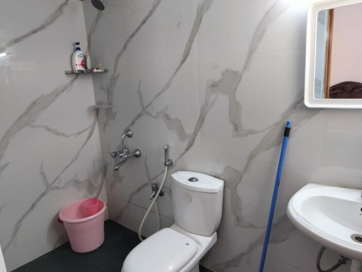 Bathroom, mantri-celestia 2 Bedroom 960 Sq.Ft. Apartment In Gachibowli Hyderabad 8977042