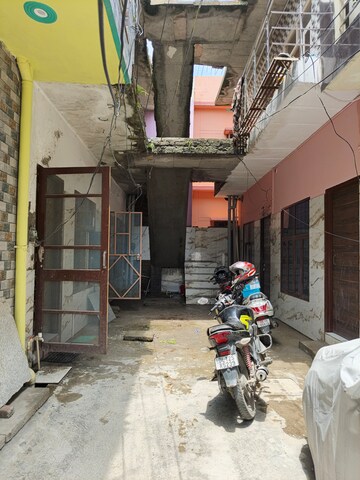 Parking in 2 BHK Builder Floor at Turner Road – for Sale