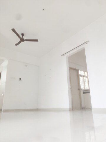 Room in 1 BHK Apartment at Vishal Leela Residency, Kharadi – for Rent