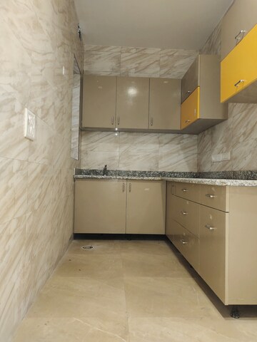Room in 2 BHK Builder Floor at Lajpat Nagar 4 – for Rent