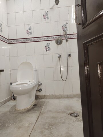 Bathroom in 2 BHK Builder Floor at Lajpat Nagar 4 – for Rent