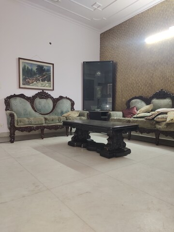 Gym in 2 BHK Builder Floor at Lajpat Nagar 4 – for Rent